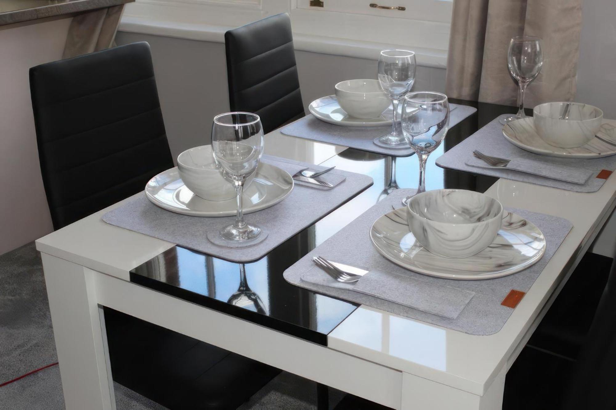 Lovely 2 Bed 2 Bath Flat With Free Parking Poole Eksteriør bilde