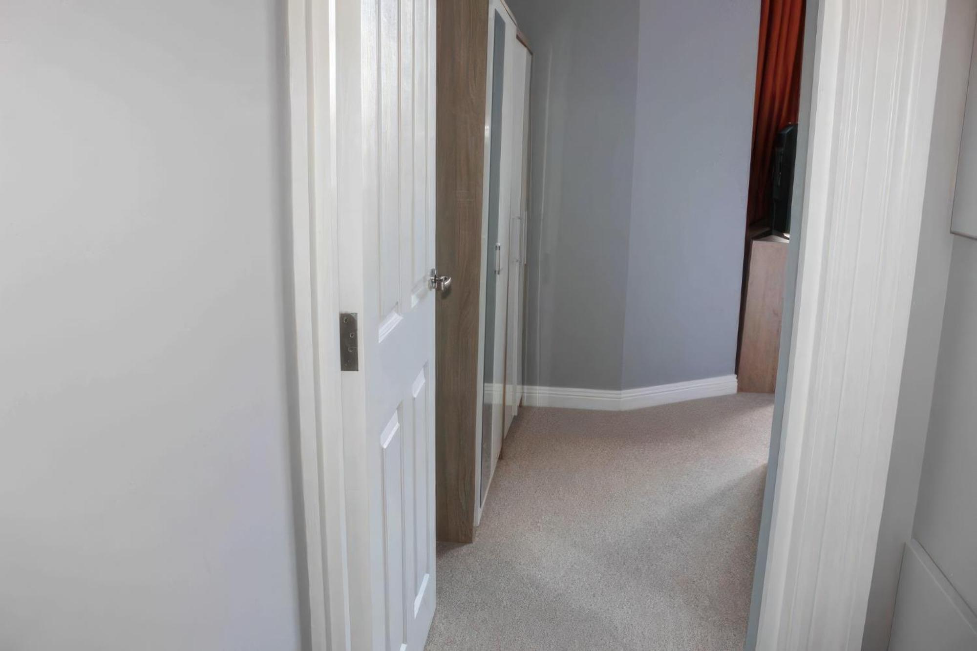 Lovely 2 Bed 2 Bath Flat With Free Parking Poole Eksteriør bilde
